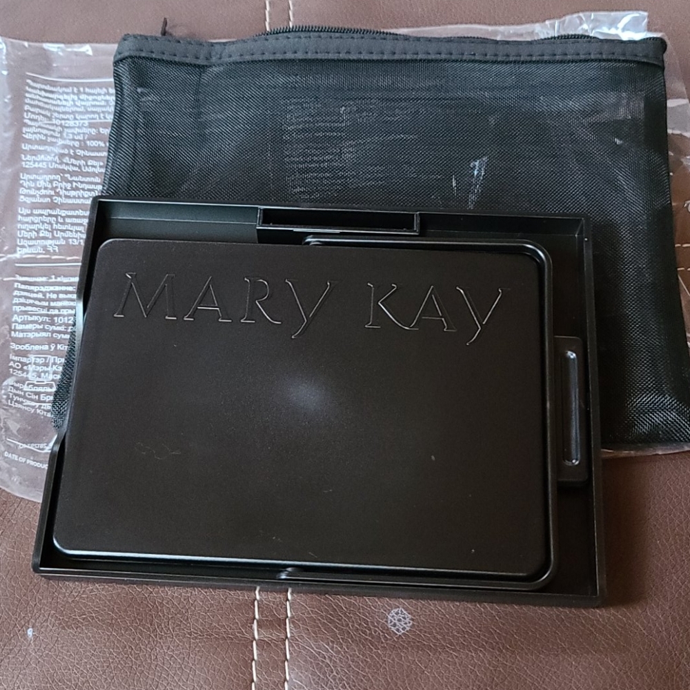 Mary Kay Mirror - Picture 3 of 4